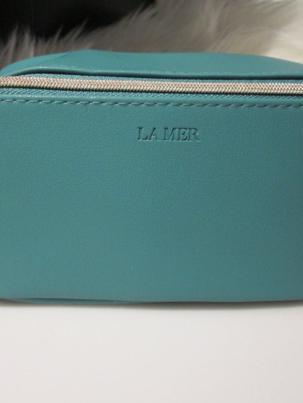 LA MER double chamber zippered make up skincare pouch Luxury bag